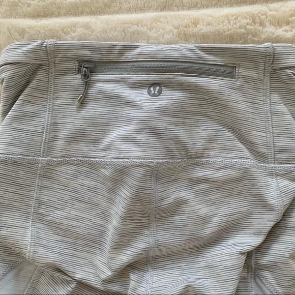 Lululemon cropped pant - Picture 3 of 4